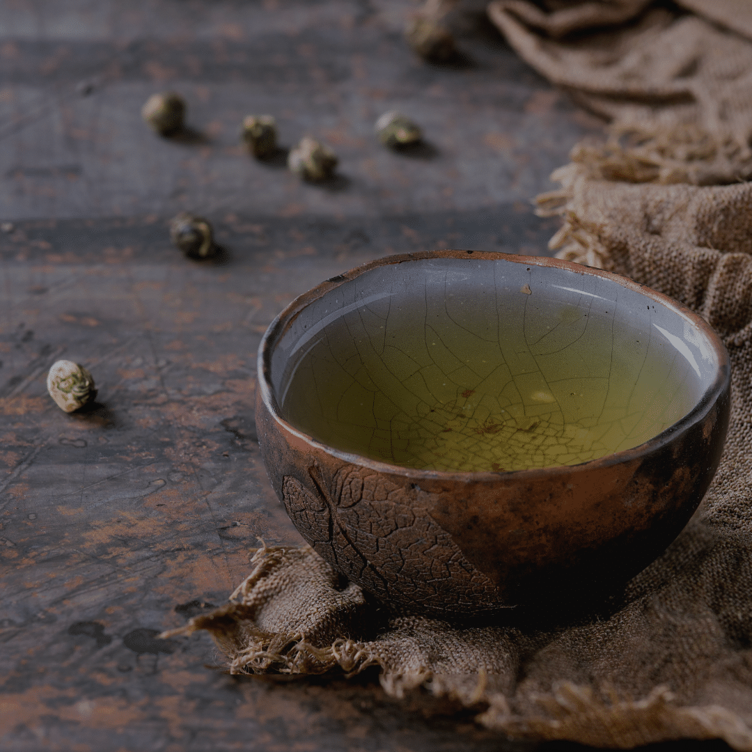 Quelle est la Différence entre le Thé Vert et le Thé Noir ?