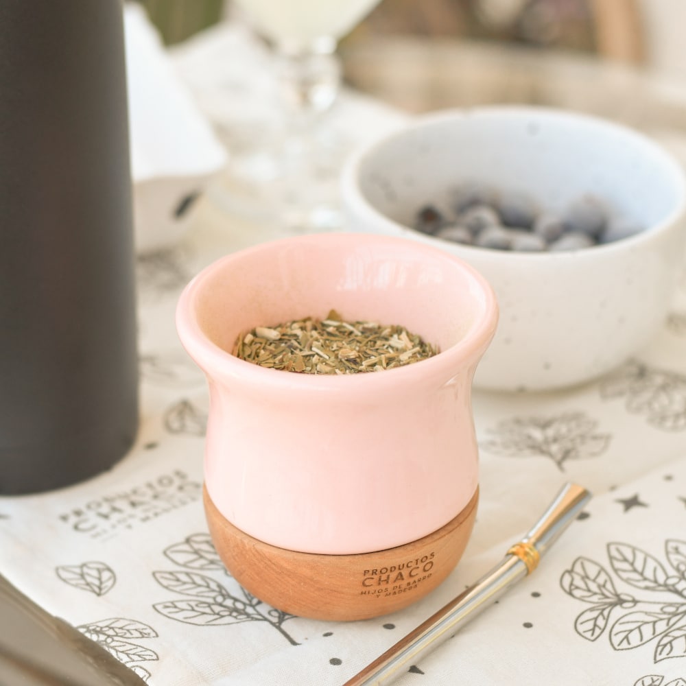 Set à maté pot et pipette en céramique rose