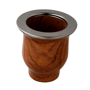 pot à maté en bois avec bord décoré très élégant